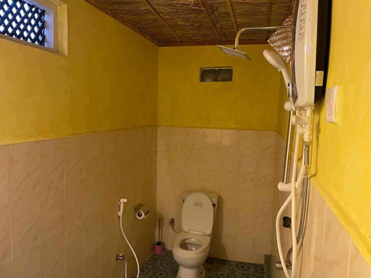 Hotel Banana Surf House Arugam Bay Exterior foto